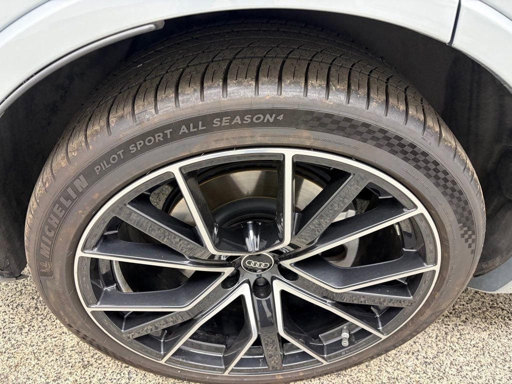 Used 2023 Audi Q7 3.0T Prestige w/ Prestige Package image 9