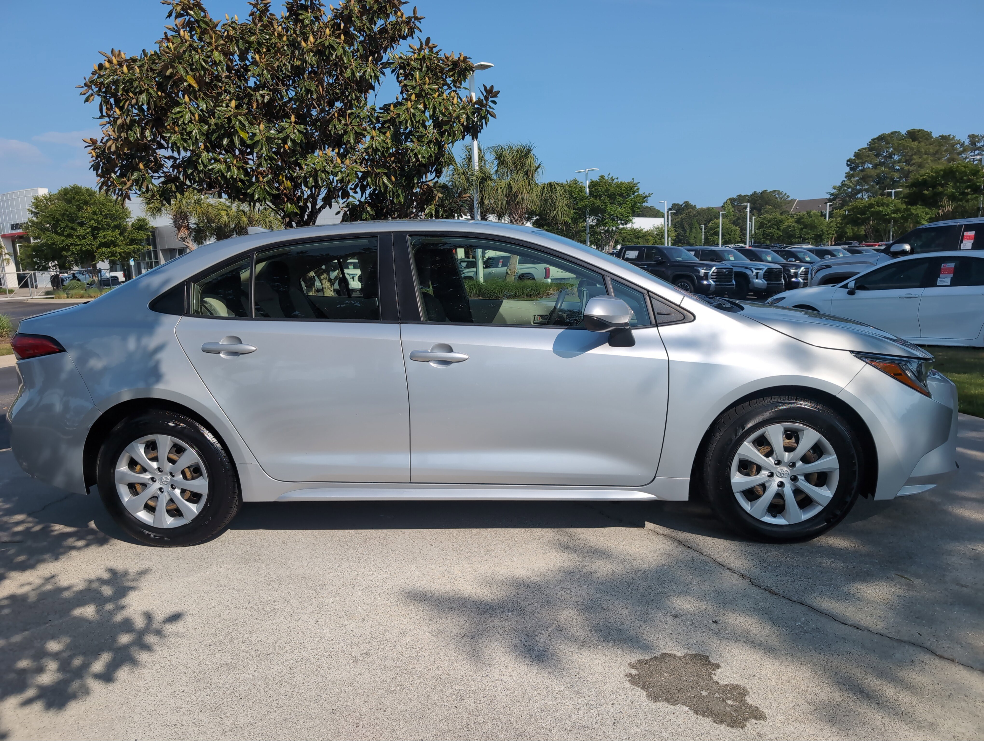 Certified 2021 Toyota Corolla LE FWD image 11