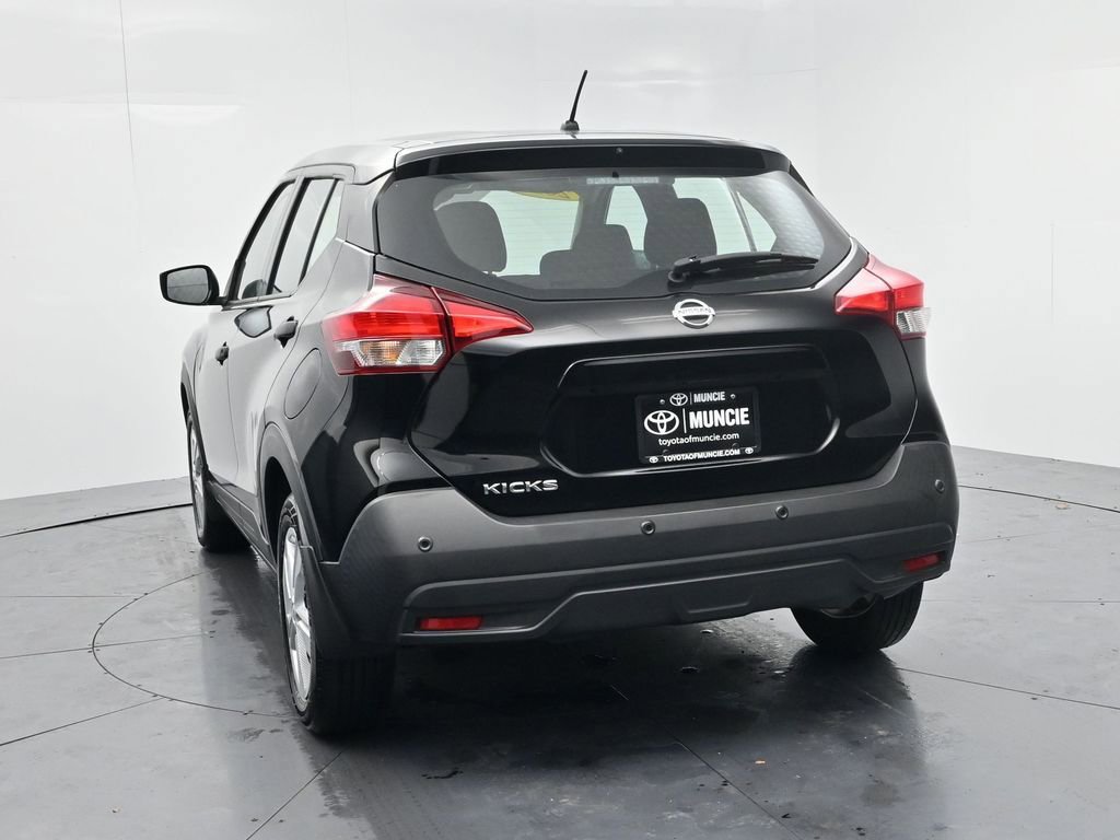Used 2020 Nissan Kicks S image 6