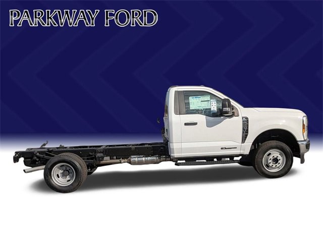 Used 2024 Ford F350 XL w/ Snow Plow Prep Package image 4