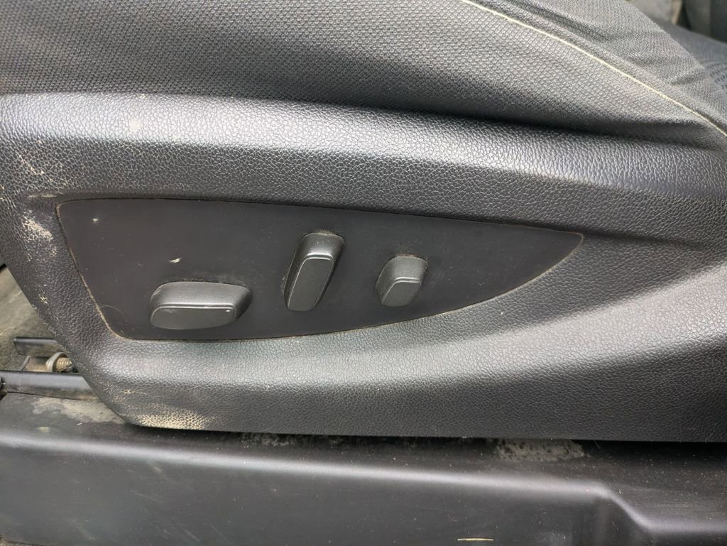 Used 2015 Chevrolet Silverado 2500 LT w/ LT Convenience Package image 20