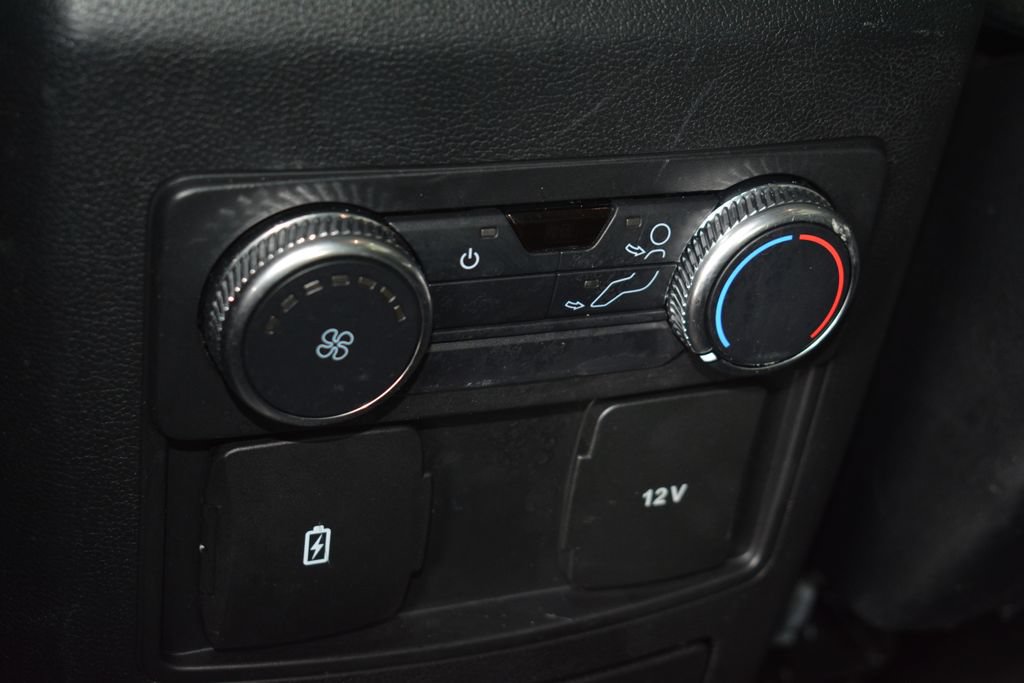 Used 2022 Ford Explorer XLT AWD/4WD image 22