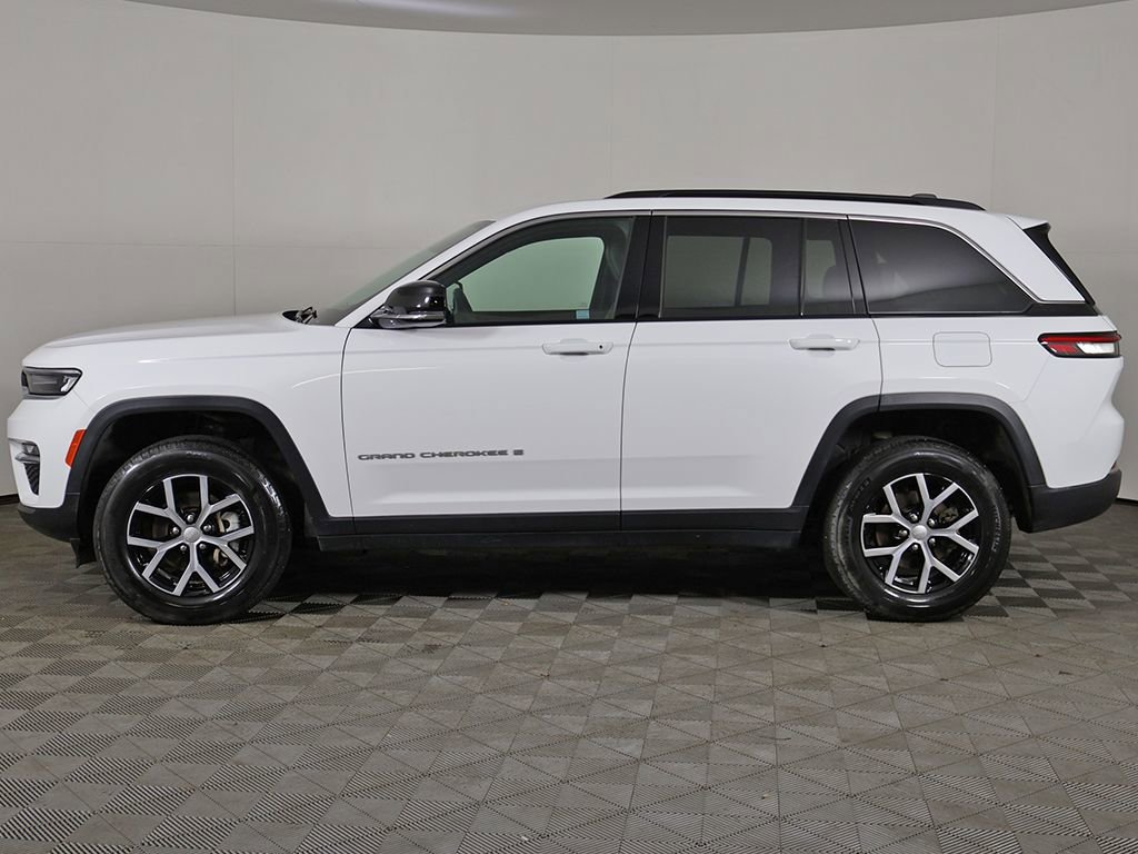 Used 2024 Jeep Grand Cherokee Limited w/ Trailer Tow Package AWD/4WD image 19