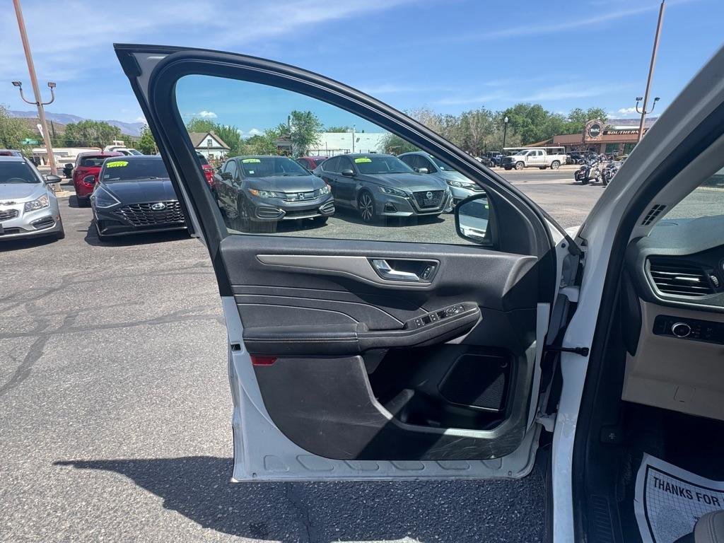 Used 2021 Ford Escape SEL image 20