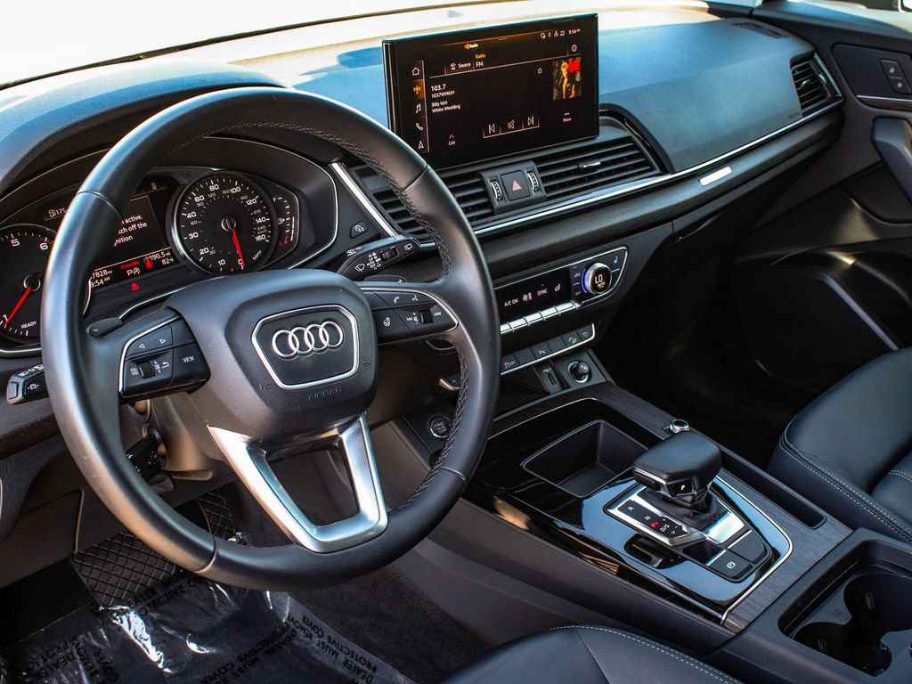 Used 2023 Audi Q5 2.0T Premium w/ Convenience Package AWD/4WD image 15