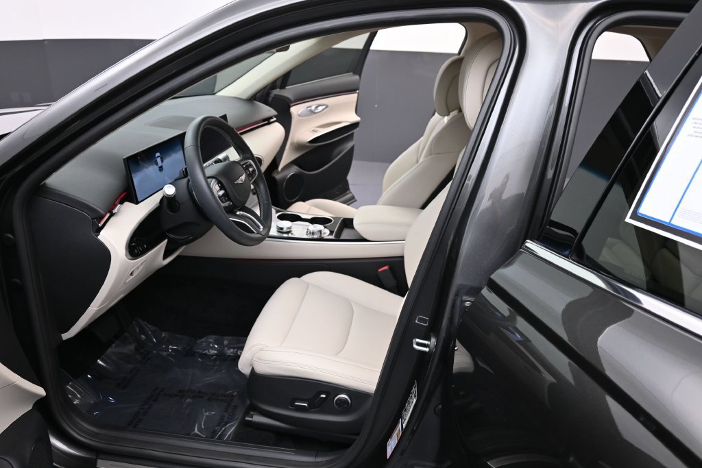 Used 2026 Genesis GV70 2.5T AWD/4WD image 11