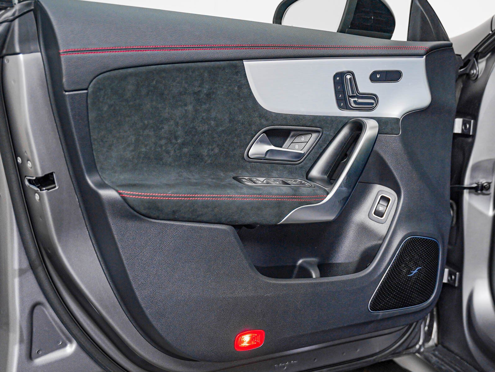 Certified 2025 Mercedes-Benz CLA 35 AMG 4MATIC image 23