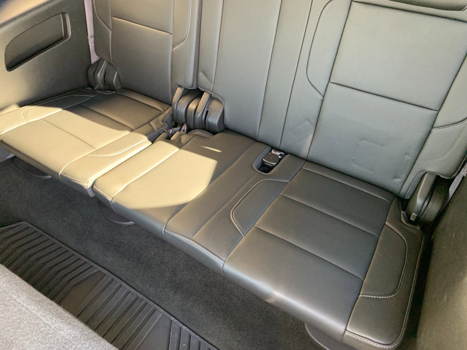 Used 2016 Chevrolet Suburban LT image 29