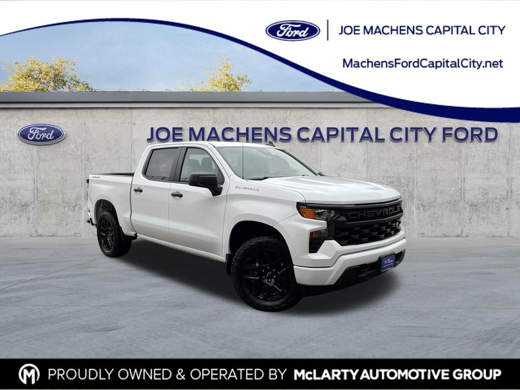 Used 2022 Chevrolet Silverado 1500 Custom image 1