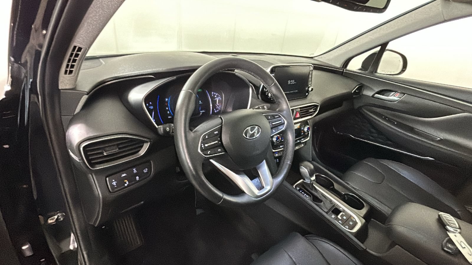 Used 2019 Hyundai Santa Fe AWD image 17