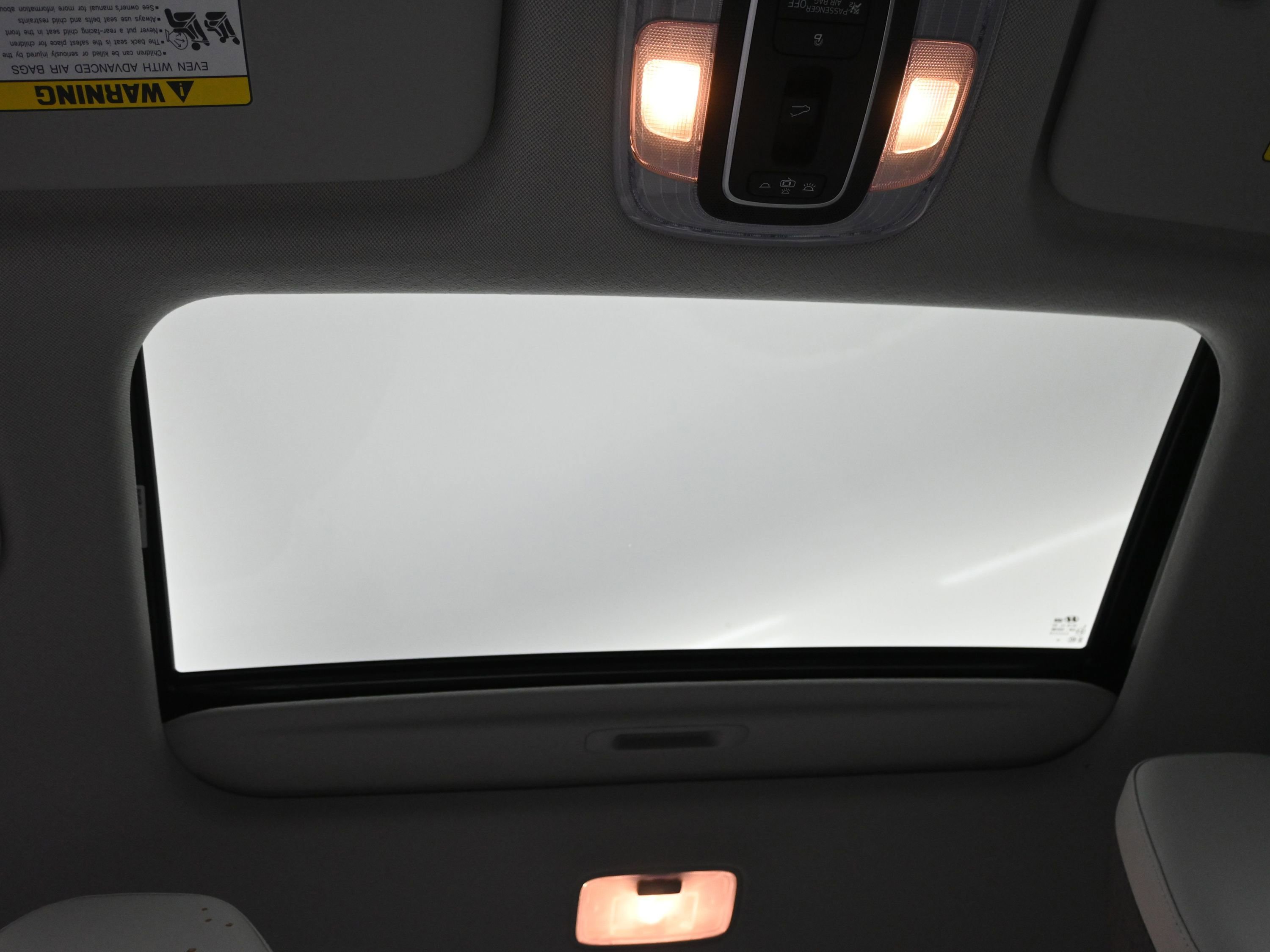 Used 2023 Hyundai Elantra Limited image 28