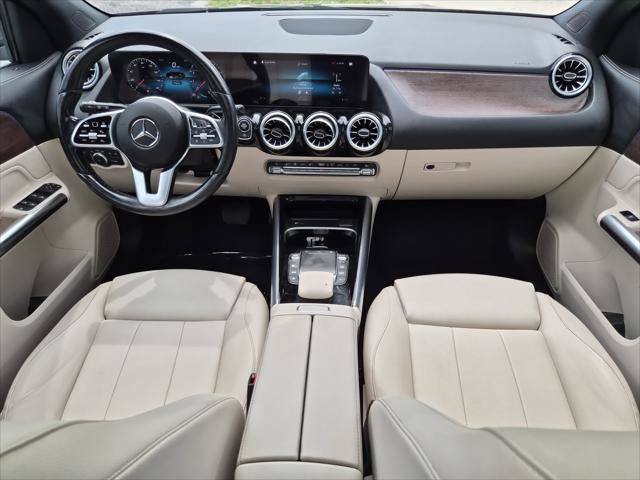 Used 2022 Mercedes-Benz GLA 250 4MATIC w/ Premium Package Lite image 10
