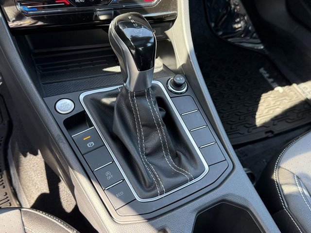 Used 2025 Volkswagen Jetta SE w/ Sunroof Package image 18