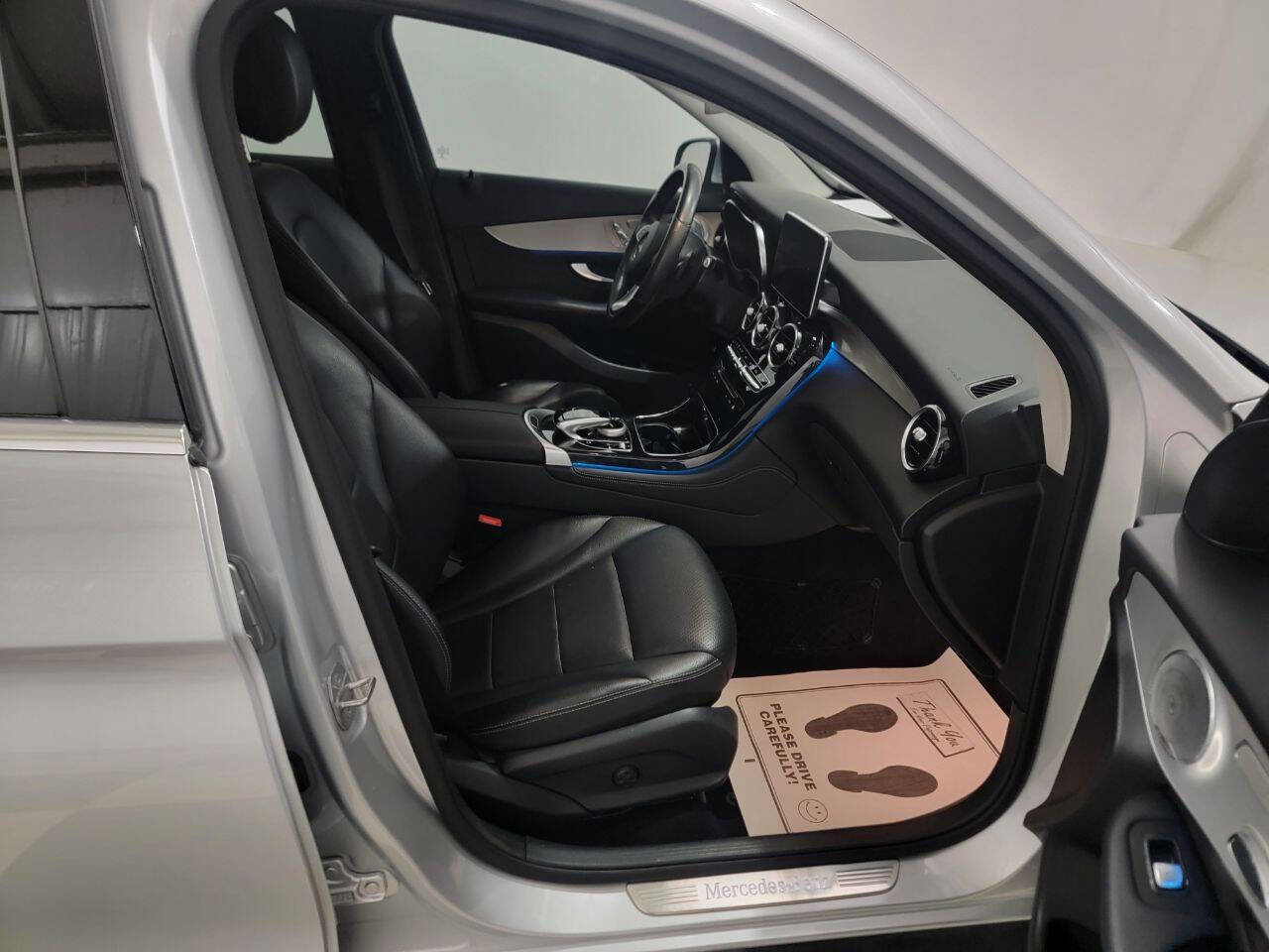 Used 2017 Mercedes-Benz GLC 300 4MATIC image 30