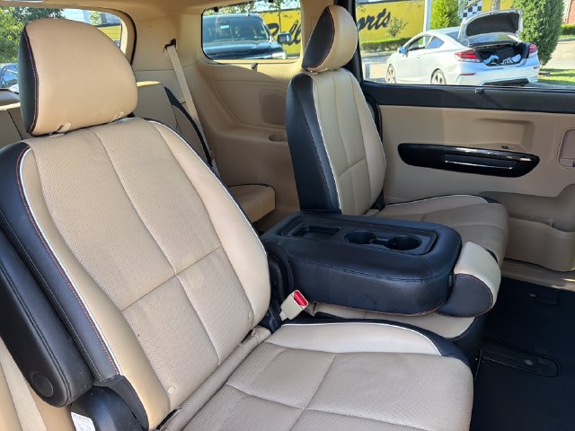 Used 2020 Kia Sedona SX FWD image 27