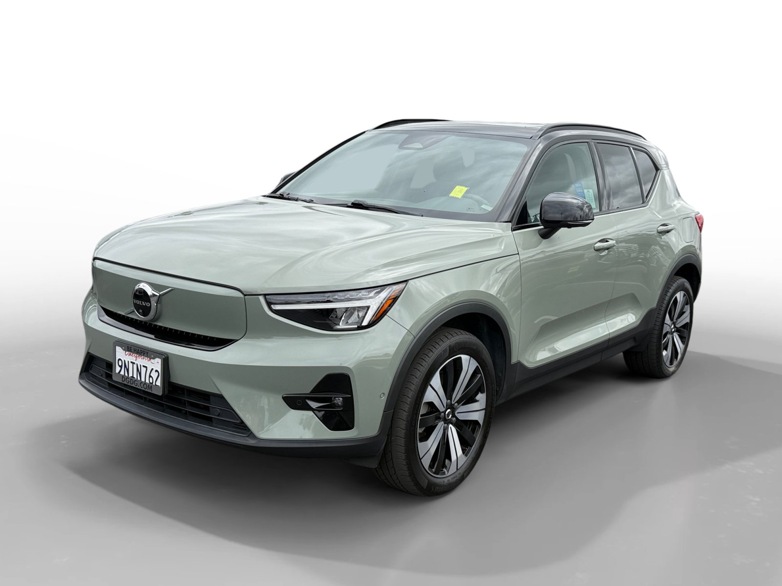 Used 2023 Volvo XC40 Recharge Plus