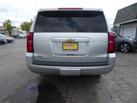 Used 2019 Chevrolet Suburban LT image 7