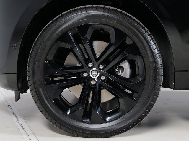 Used 2026 Jaguar F-PACE R-Dynamic S AWD/4WD image 9