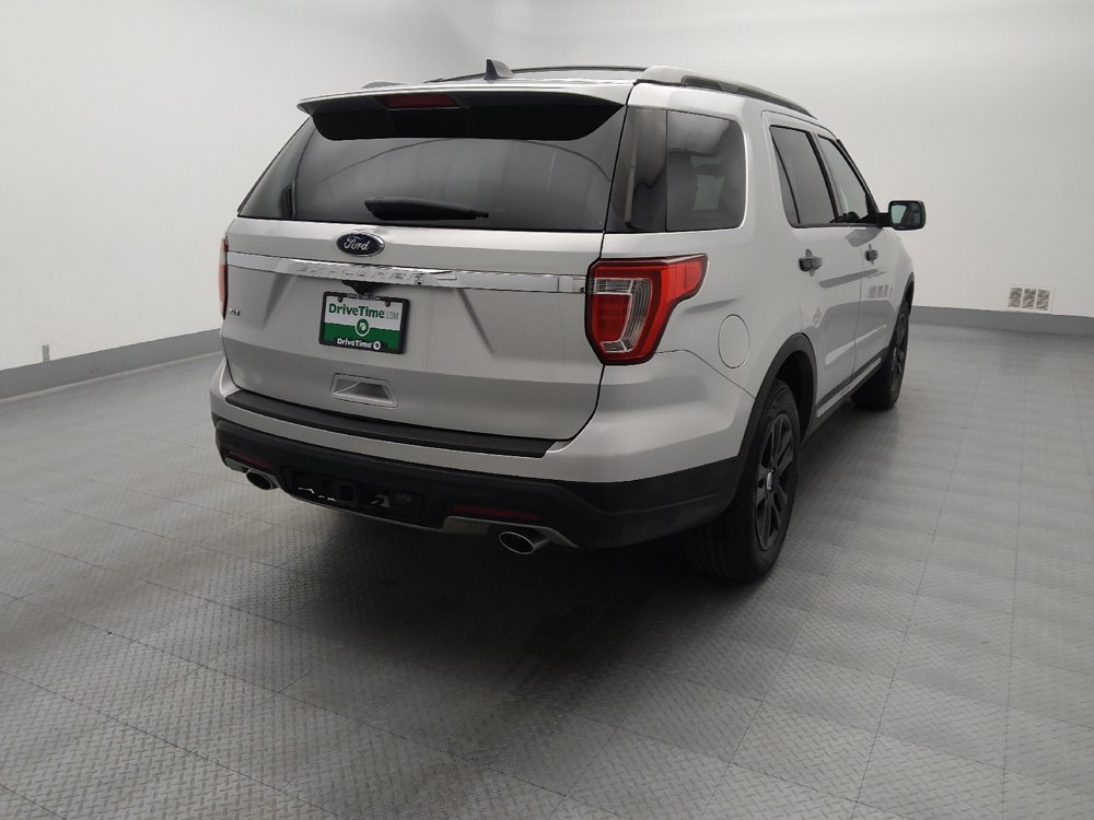 Used 2018 Ford Explorer XLT FWD image 7