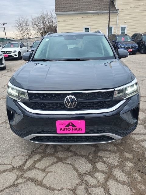 Used 2023 Volkswagen Taos SE w/ Panoramic Sunroof Package image 24