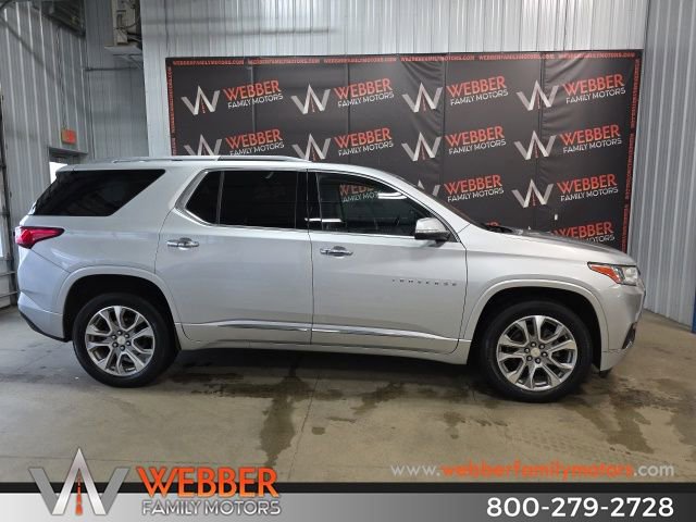 Used 2021 Chevrolet Traverse Premier image 3