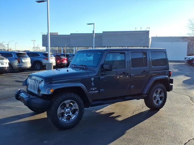 Used 2018 Jeep Wrangler Unlimited Sahara w/ Connectivity Group image 13
