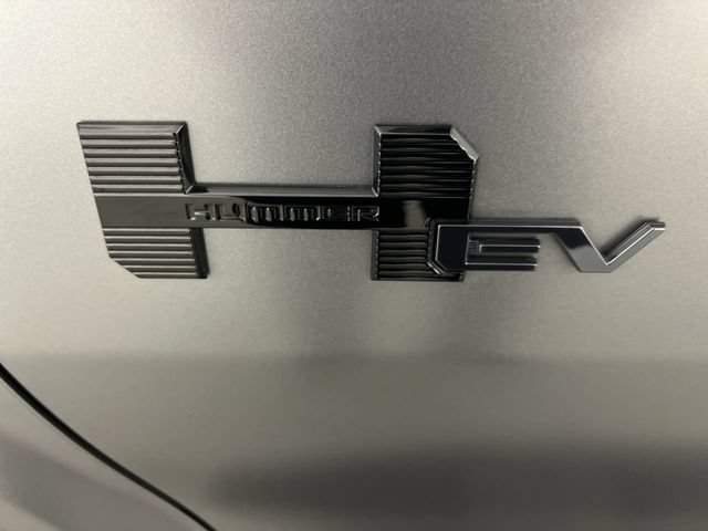 Certified 2026 GMC Hummer EV 3X w/ Carbon Fiber Edition Package AWD/4WD image 32
