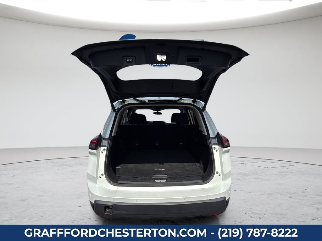 Used 2024 Nissan Rogue SV FWD image 16