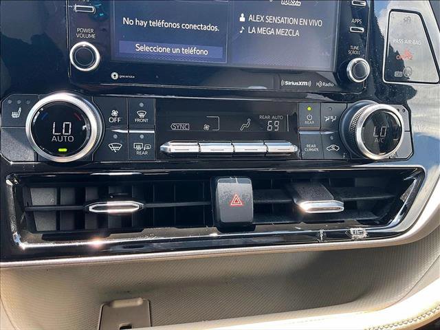 Used 2022 Toyota Highlander XLE FWD image 24