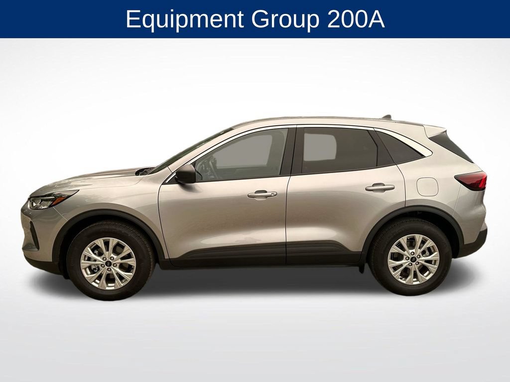Used 2024 Ford Escape Active AWD/4WD image 3