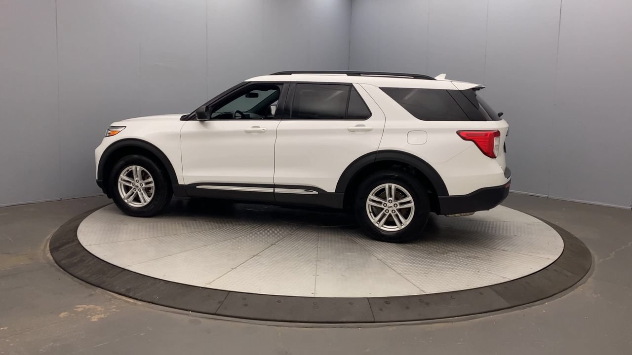 Used 2020 Ford Explorer XLT w/ Class III Trailer Tow Package AWD/4WD image 2