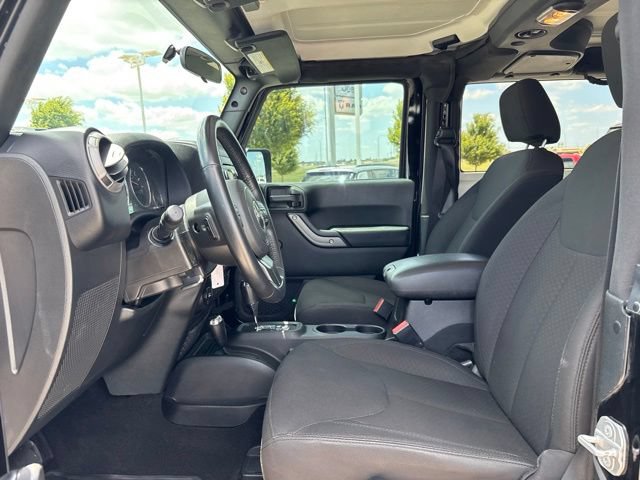 Used 2018 Jeep Wrangler Sport AWD/4WD image 15