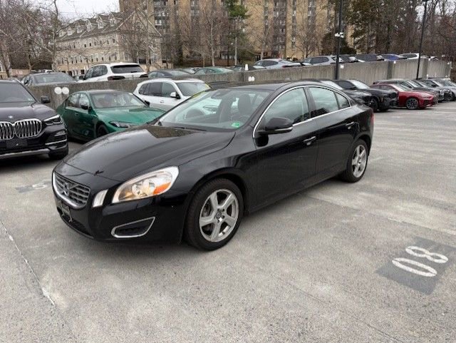 Used 2013 Volvo S60 T5 image 1