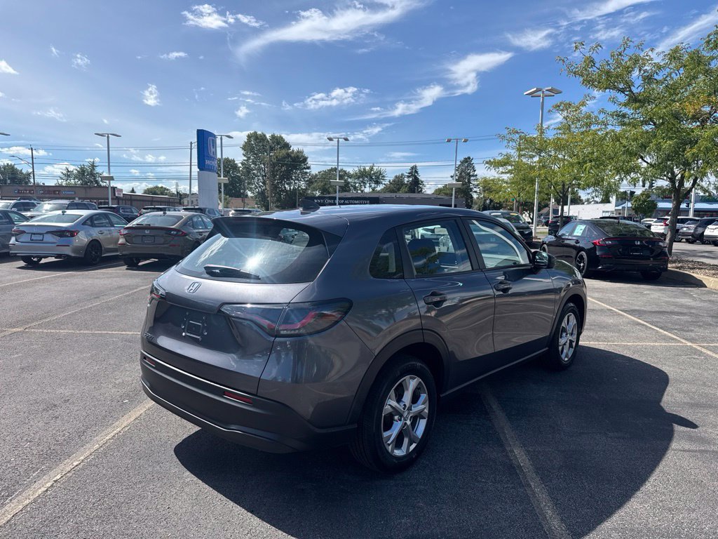 Certified 2024 Honda HR-V LX image 5