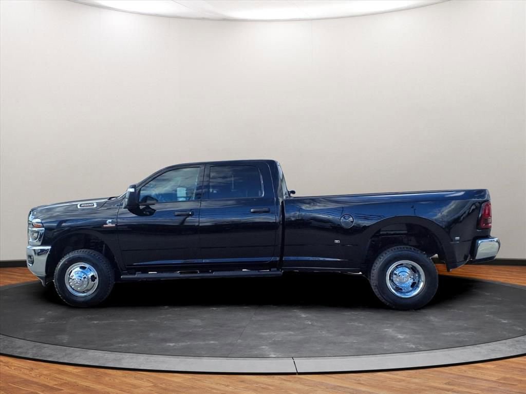 New 2026 RAM 3500 Tradesman AWD/4WD image 11