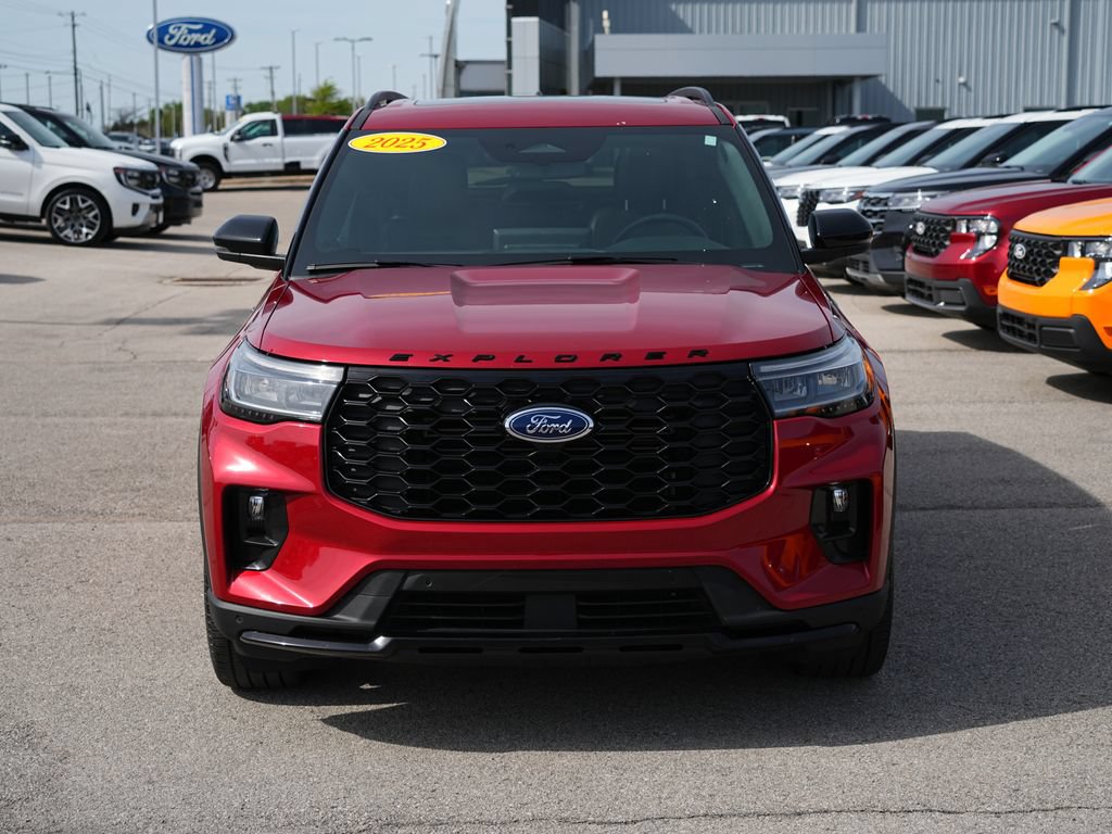 Used 2025 Ford Explorer ST-Line w/ Premium Package AWD/4WD image 10