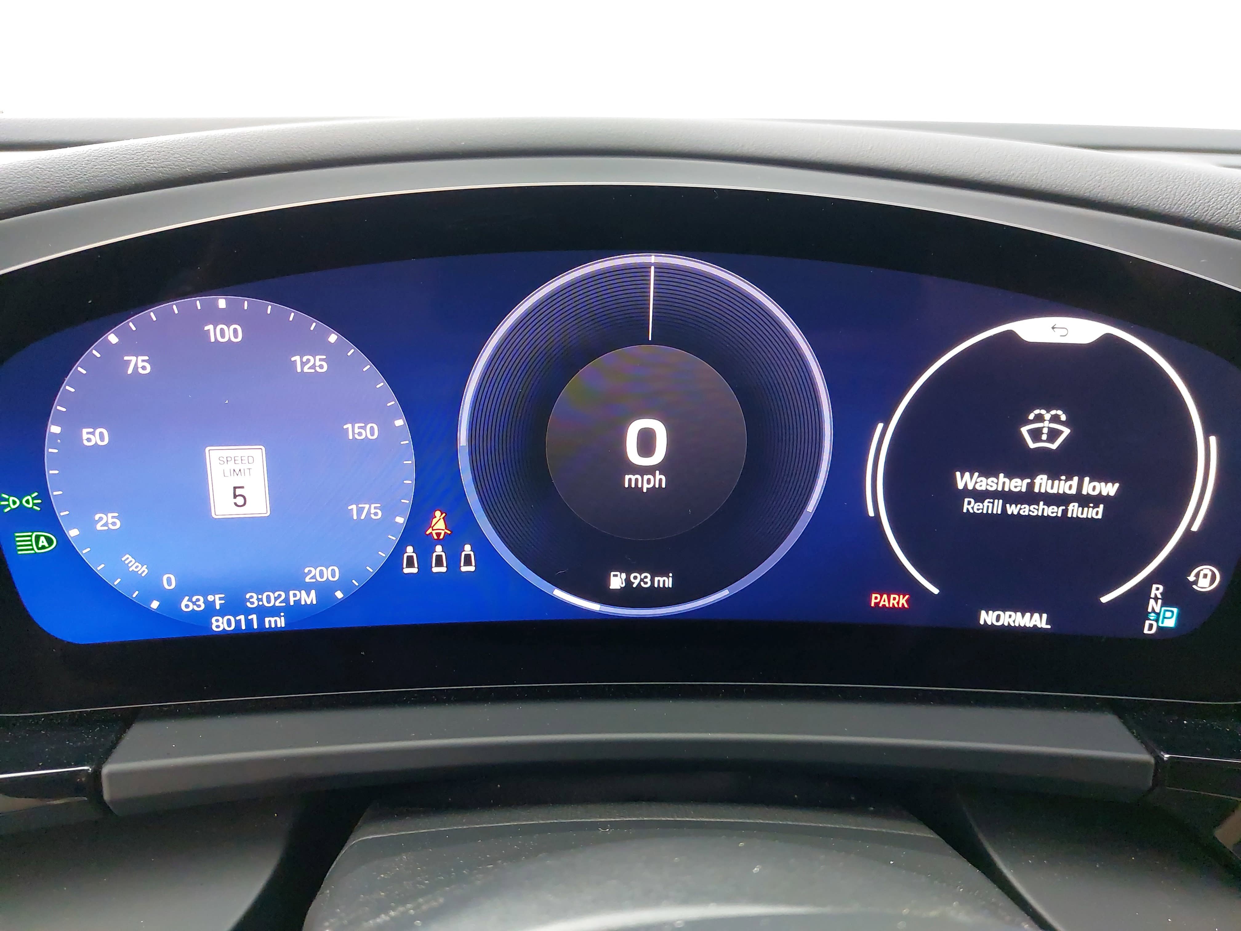 Certified 2025 Porsche Macan Electric RWD image 21