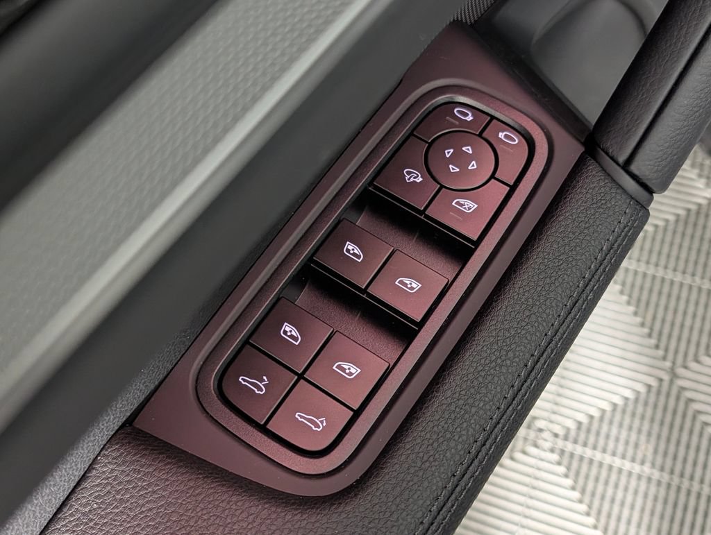 New 2026 Porsche Cayenne AWD/4WD image 27