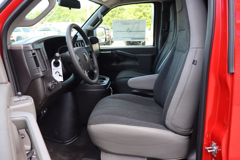 New 2026 Chevrolet Express 2500 w/ Driver Convenience Package RWD image 8