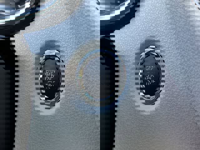 Used 2025 Toyota Corolla SE image 10