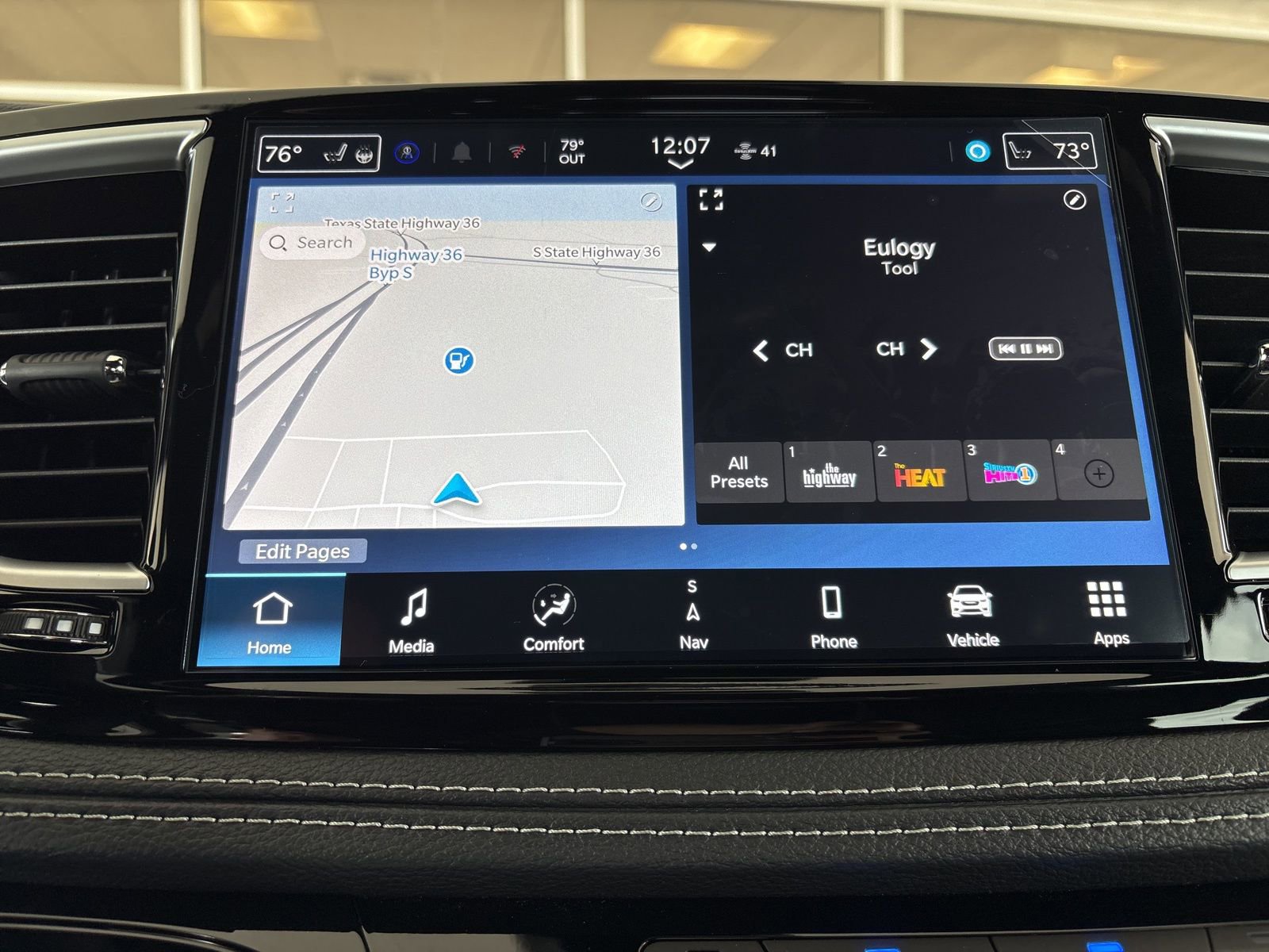 New 2026 Chrysler Pacifica Limited w/ S Appearance Package image 27