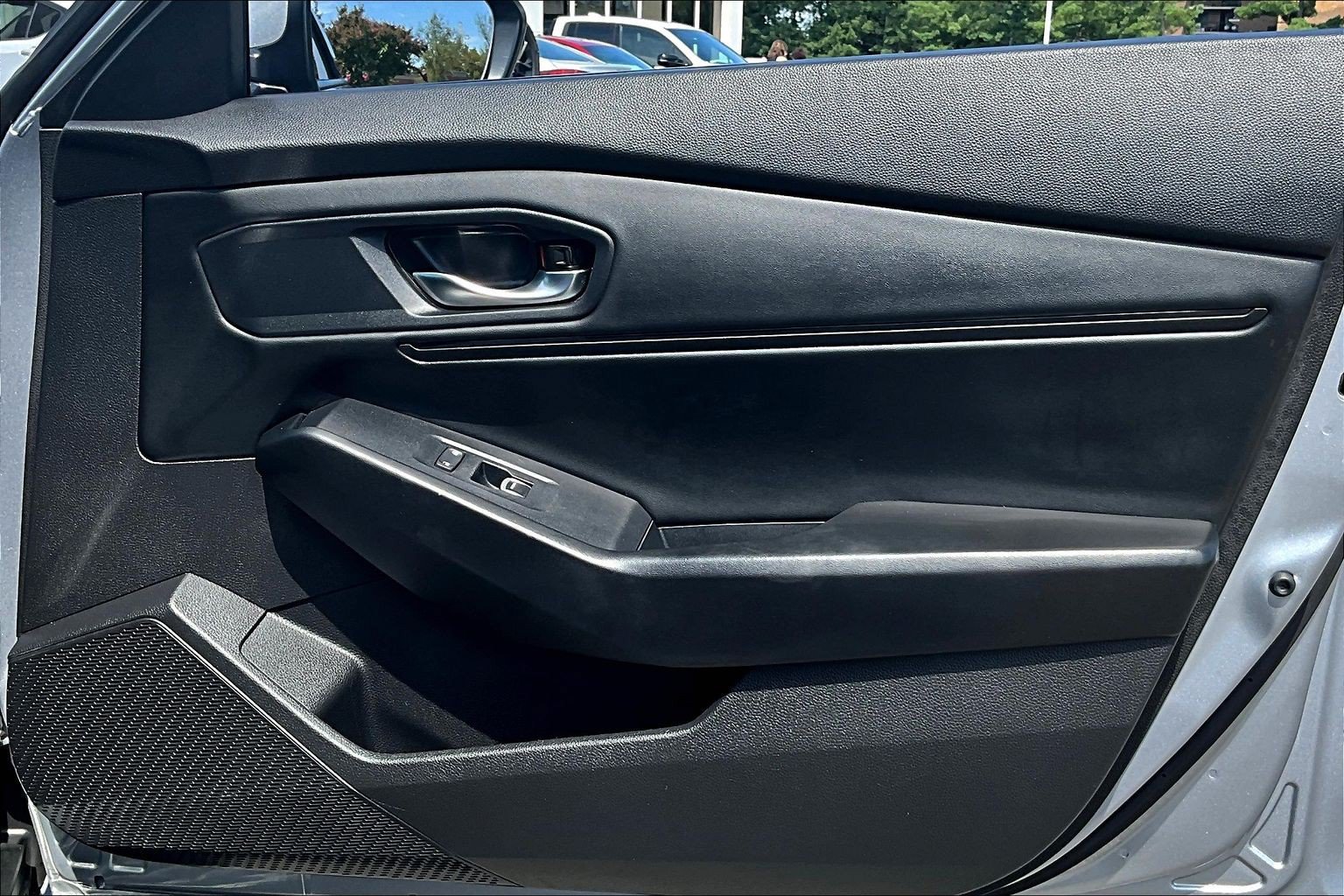 Used 2023 Honda Accord EX image 19