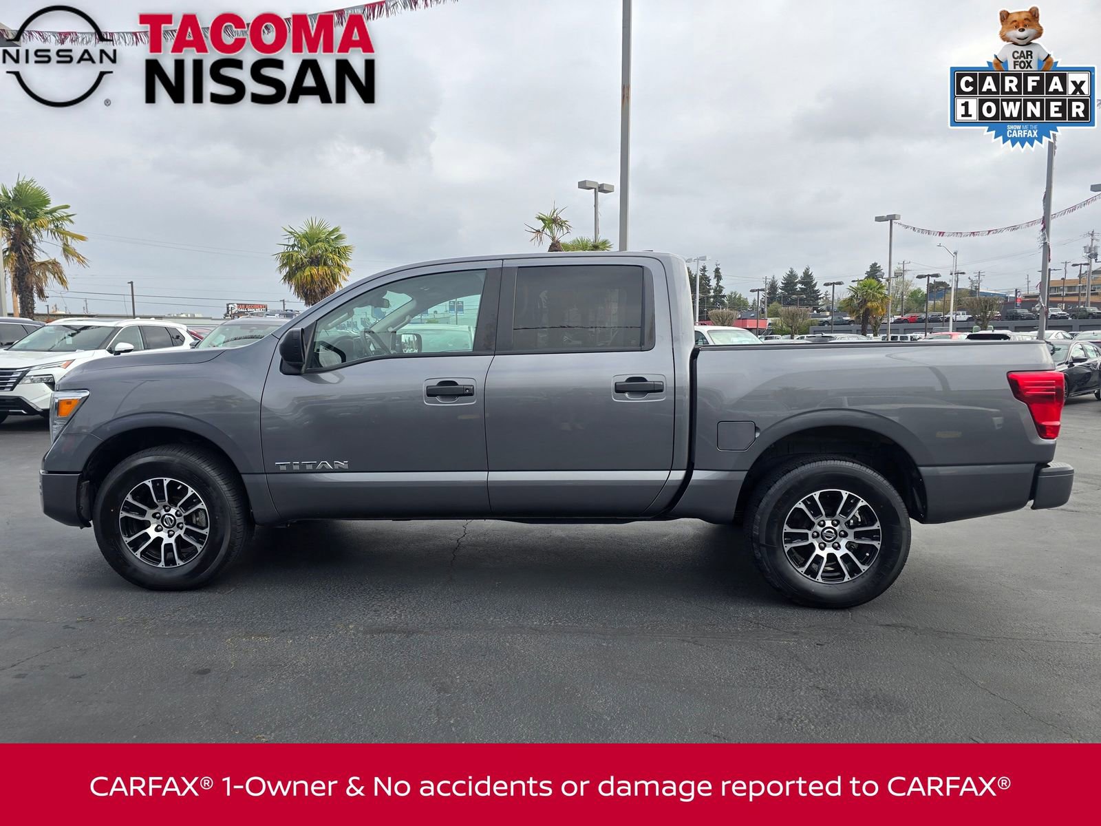 Used 2022 Nissan Titan SV AWD/4WD image 2