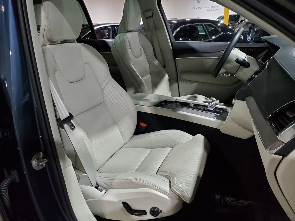 Used 2023 Volvo XC90 B6 Ultimate w/ Protection Package Premier AWD/4WD image 14