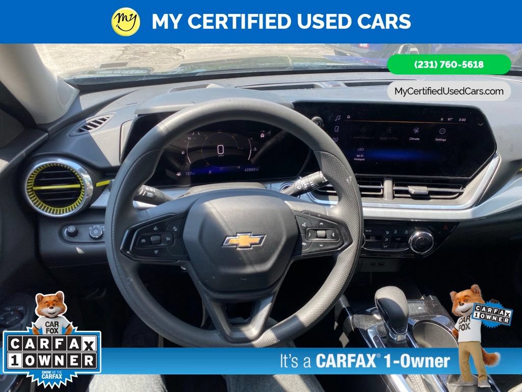 Used 2024 Chevrolet Trax LT FWD image 17