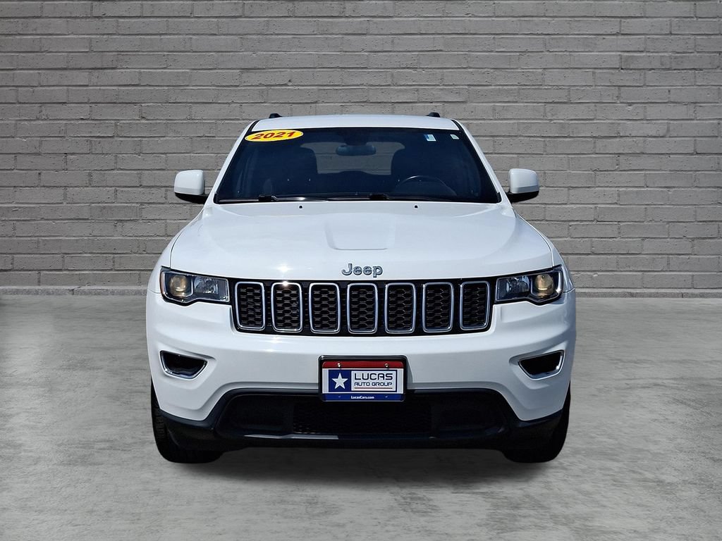 Used 2021 Jeep Grand Cherokee Laredo AWD/4WD image 4