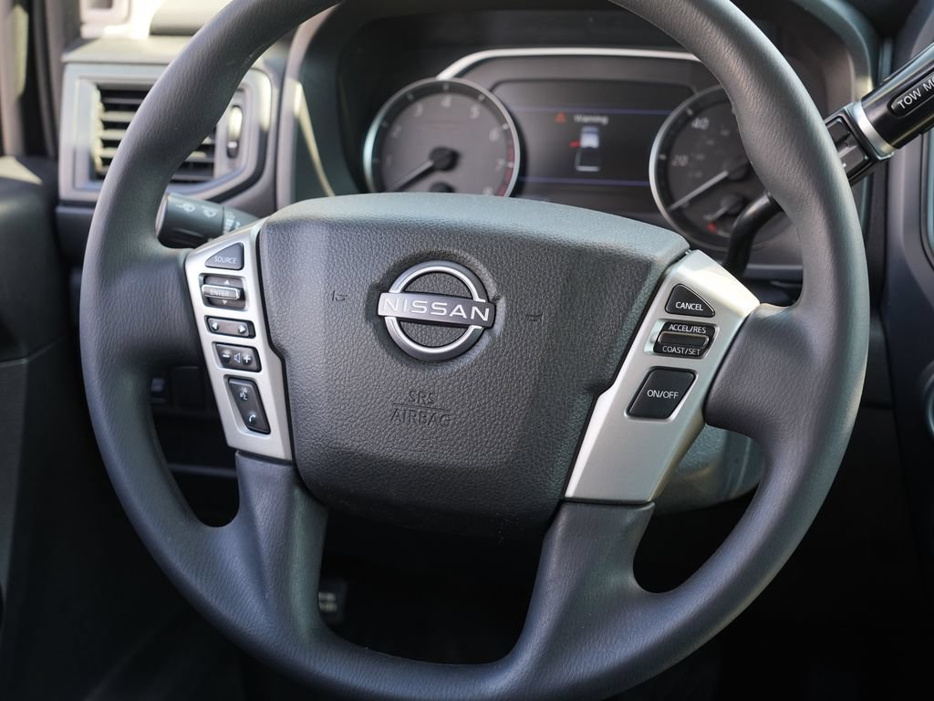 Used 2023 Nissan Titan S AWD/4WD image 23