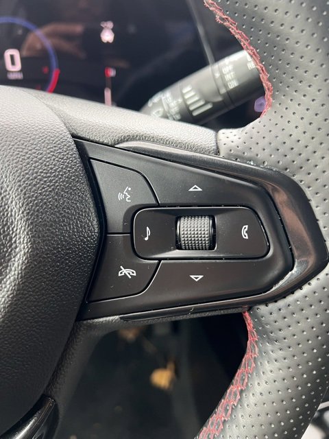 Used 2024 Chevrolet Trax RS image 25