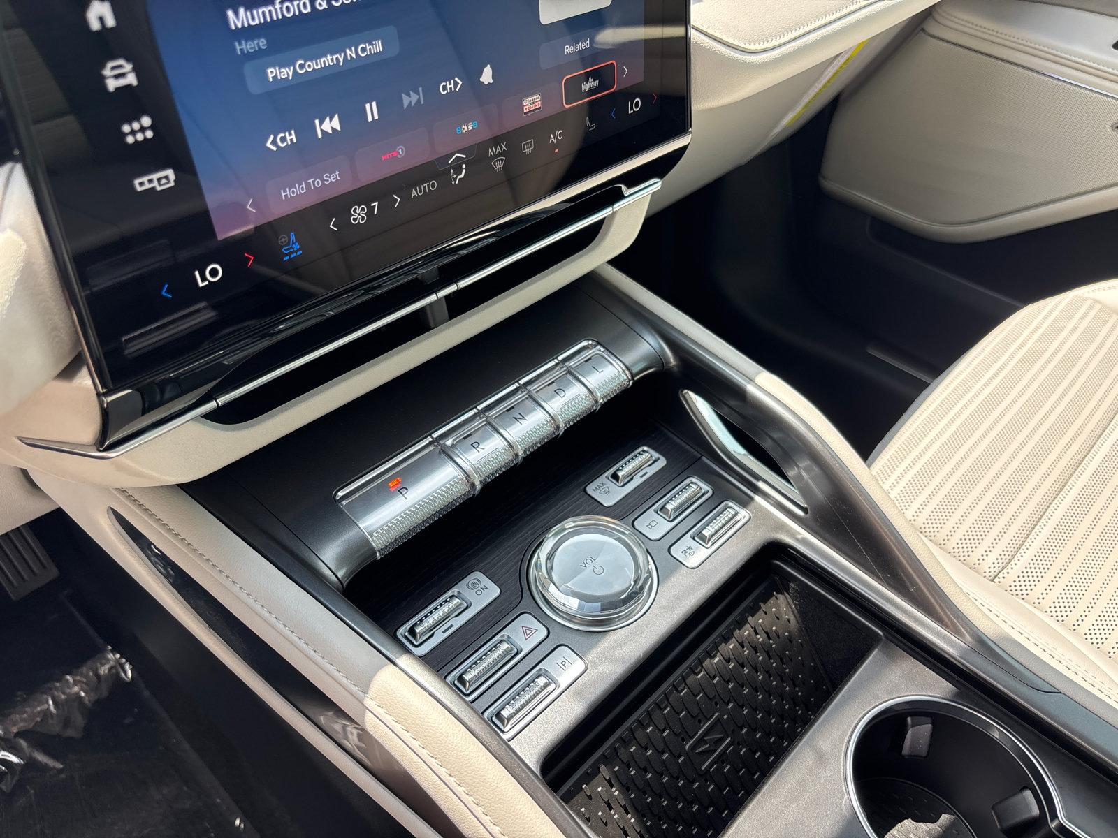 New 2026 Lincoln Nautilus Reserve w/ Jet Appearance Package AWD/4WD image 23