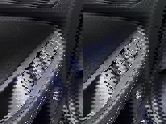 New 2026 Buick Encore GX Preferred w/ Comfort Package FWD image 35